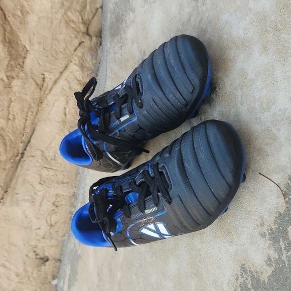 Vizari Avalon blue soccer cleats size 5 - Picture 1 of 8